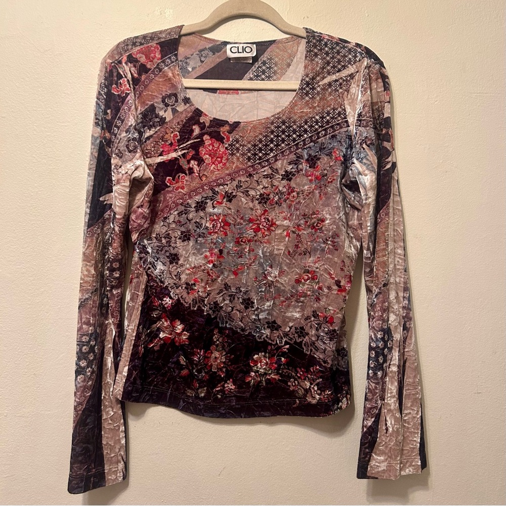 Clio Crushed Velvet Floral 90s Top